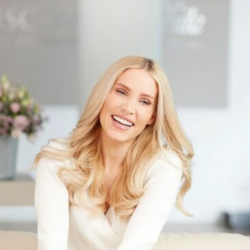 Hollywood Smile aus Düsseldorf – digitales Smile Design trifft Handwerkskunst