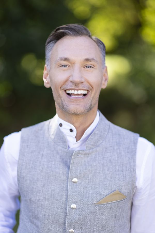 Thomas Gierling moderiert erneut den Promi Wiesn-Anstich 2026 in der Wildstuben