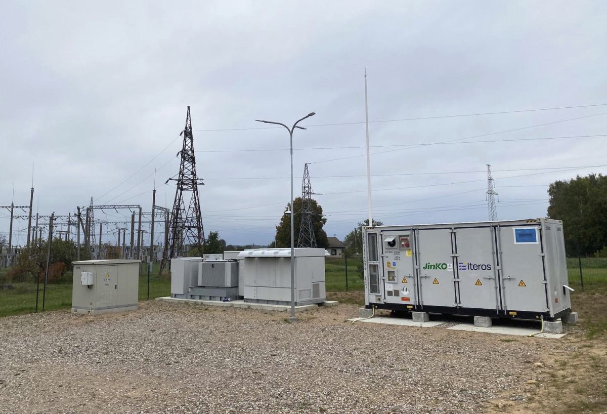 Batteriespeicher im Regelleistungsmarkt für mehr Netzstabilität: Ignitis und emsys VPP erweitern Kooperation