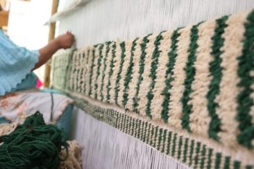 Benihaus verbindet traditionelles Berberhandwerk mit maßgefertigten Teppichen für moderne Wohnräume