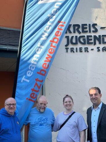 Landtagsabgeordneter Johannes Kölling beeindruckt von der ehrenamtlichen Arbeit bei Kinderlachen-Eifel e.V.