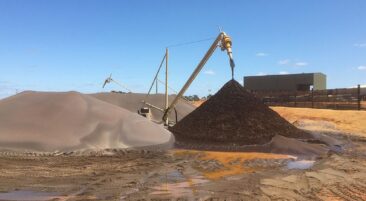 McLaren Minerals: Mächtige Titanmineralisierung ab Oberfläche bestätigt Potenzial für Großabbau
