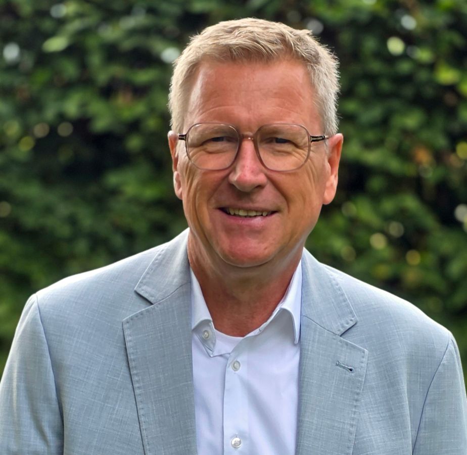 Stefan Schumacher verstärkt becos mit umfassender MES-Expertise
