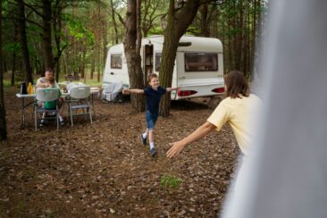 Wohnwagen oder Wohnmobil – zwei Arten zu reisen